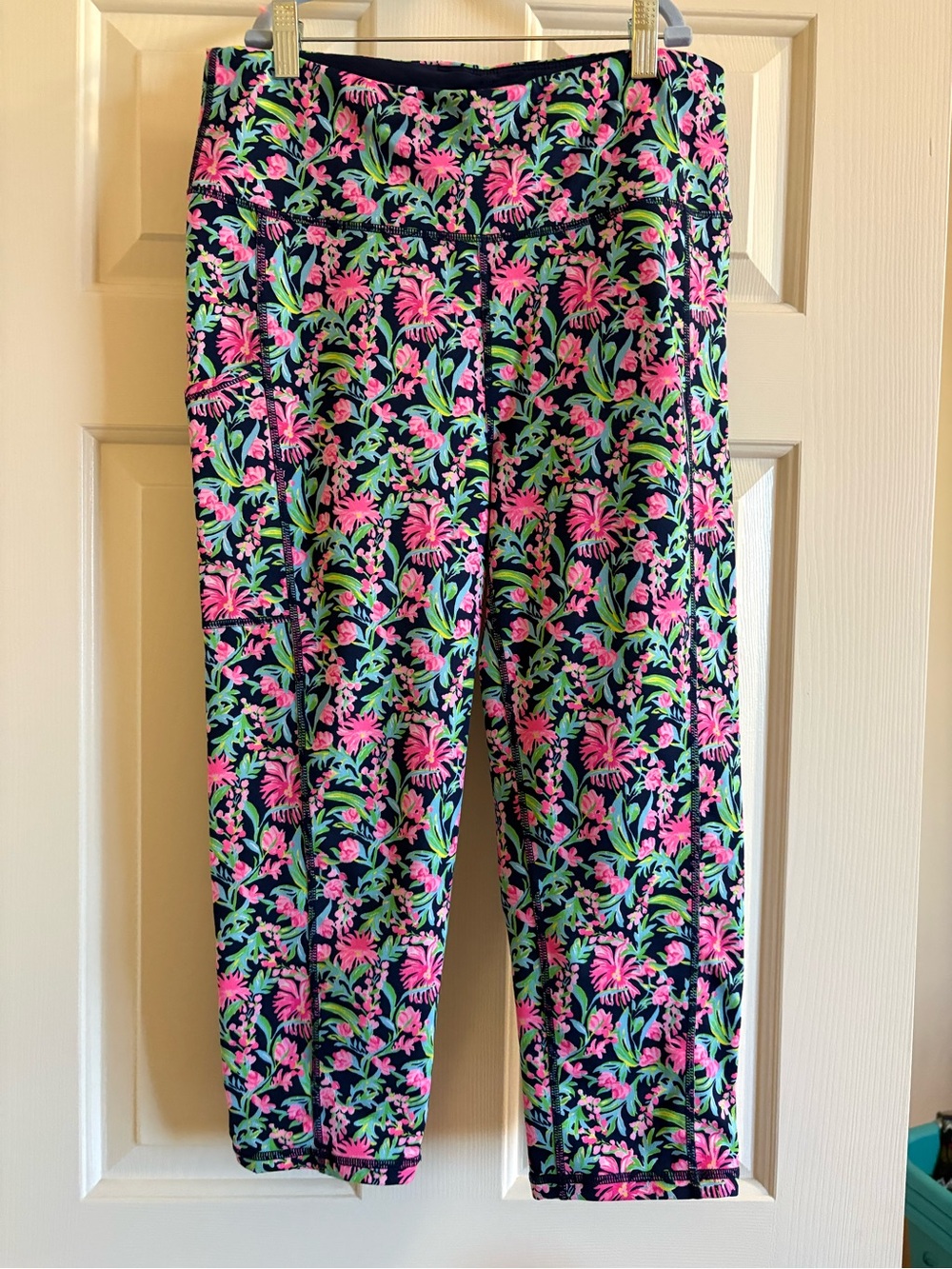 Lilly Pulitzer Low Tide Navy Garden Variety High waisted crop Leggings